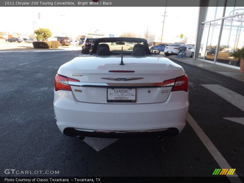 Bright White / Black 2011 Chrysler 200 Touring Convertible