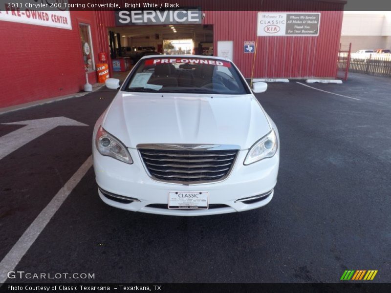 Bright White / Black 2011 Chrysler 200 Touring Convertible
