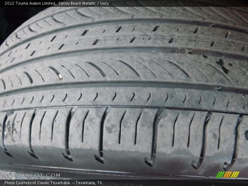 Sandy Beach Metallic / Ivory 2012 Toyota Avalon Limited