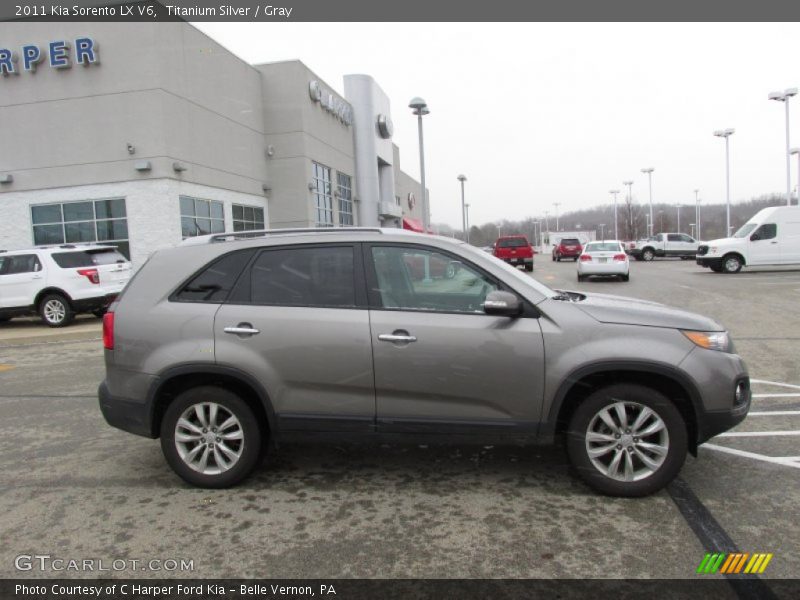 Titanium Silver / Gray 2011 Kia Sorento LX V6