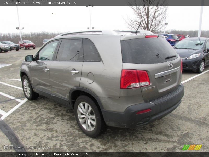Titanium Silver / Gray 2011 Kia Sorento LX V6