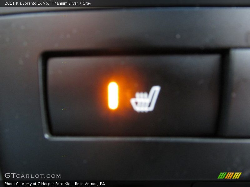 Titanium Silver / Gray 2011 Kia Sorento LX V6