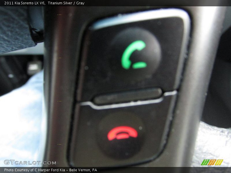 Titanium Silver / Gray 2011 Kia Sorento LX V6