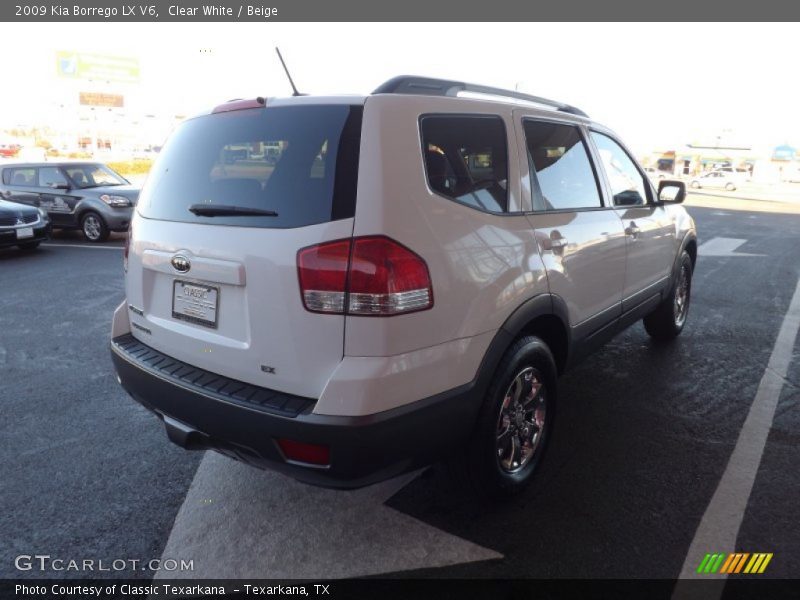 Clear White / Beige 2009 Kia Borrego LX V6