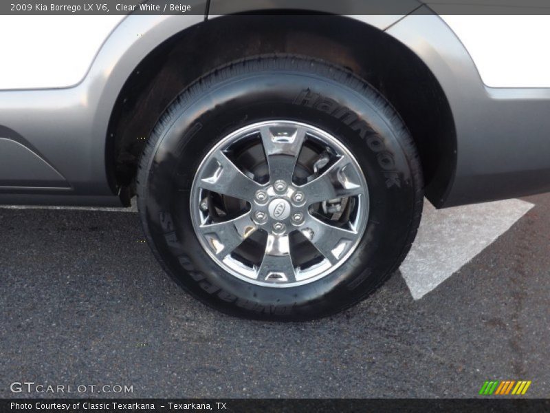 Clear White / Beige 2009 Kia Borrego LX V6