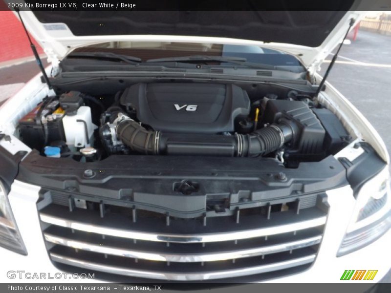 Clear White / Beige 2009 Kia Borrego LX V6