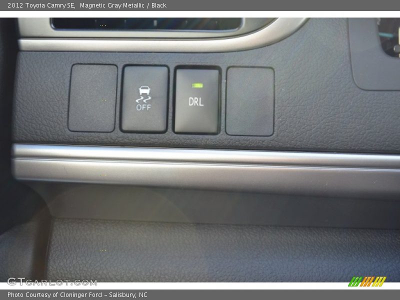 Magnetic Gray Metallic / Black 2012 Toyota Camry SE
