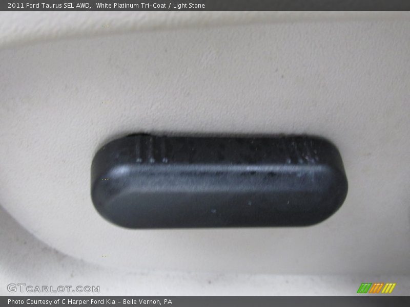 White Platinum Tri-Coat / Light Stone 2011 Ford Taurus SEL AWD