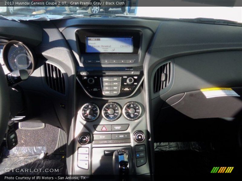 Gran Premio Gray / Black Cloth 2013 Hyundai Genesis Coupe 2.0T