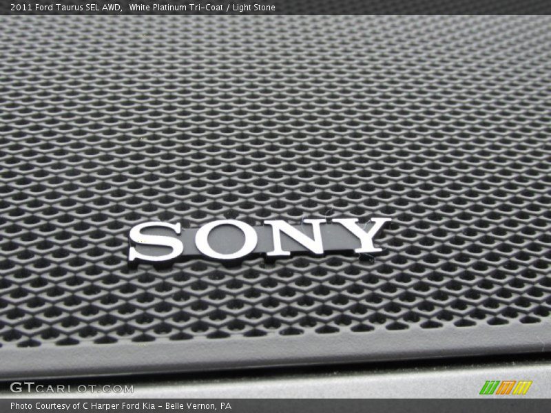 White Platinum Tri-Coat / Light Stone 2011 Ford Taurus SEL AWD
