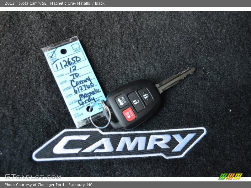 Magnetic Gray Metallic / Black 2012 Toyota Camry SE