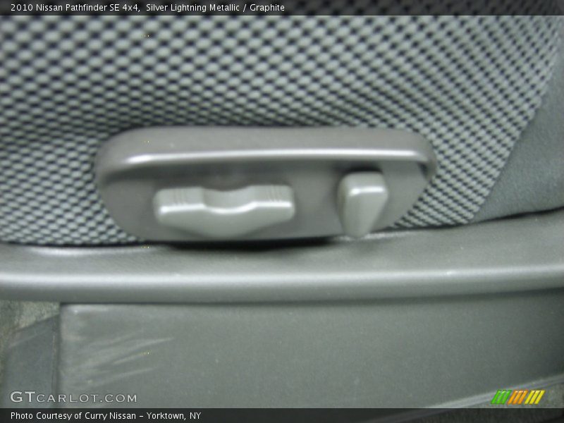 Silver Lightning Metallic / Graphite 2010 Nissan Pathfinder SE 4x4