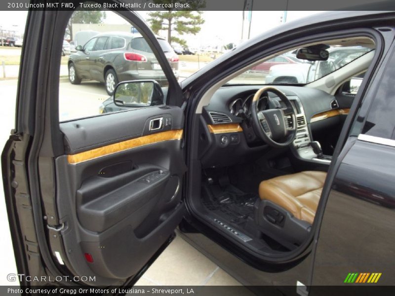 Tuxedo Black Metallic / Charcoal Black 2010 Lincoln MKT FWD
