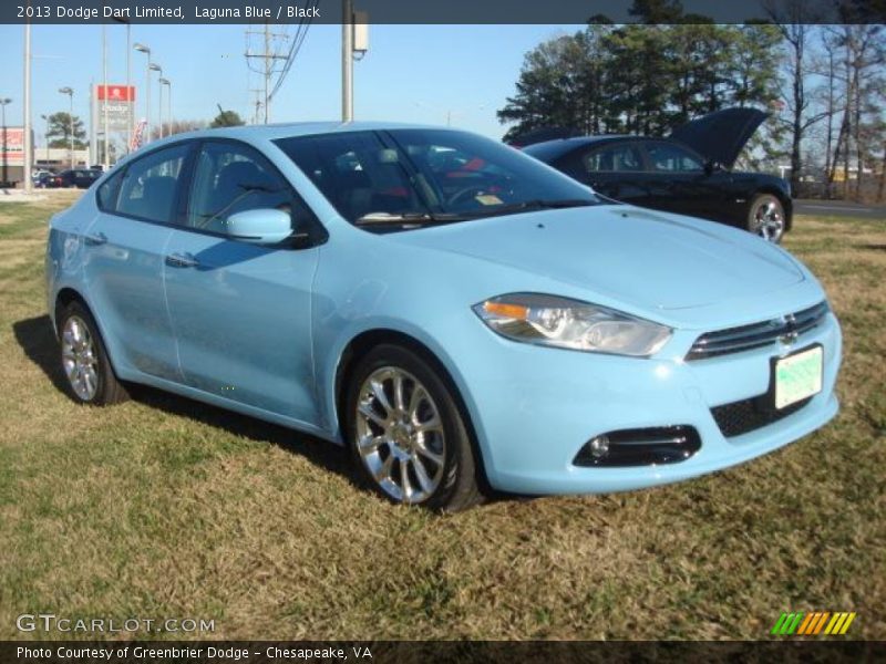 Front 3/4 View of 2013 Dart Limited