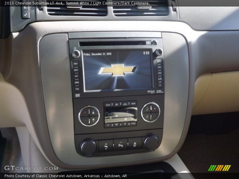 Summit White / Light Cashmere/Dark Cashmere 2013 Chevrolet Suburban LT 4x4