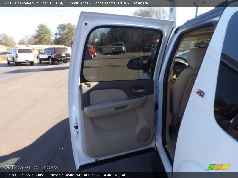 Summit White / Light Cashmere/Dark Cashmere 2013 Chevrolet Suburban LT 4x4