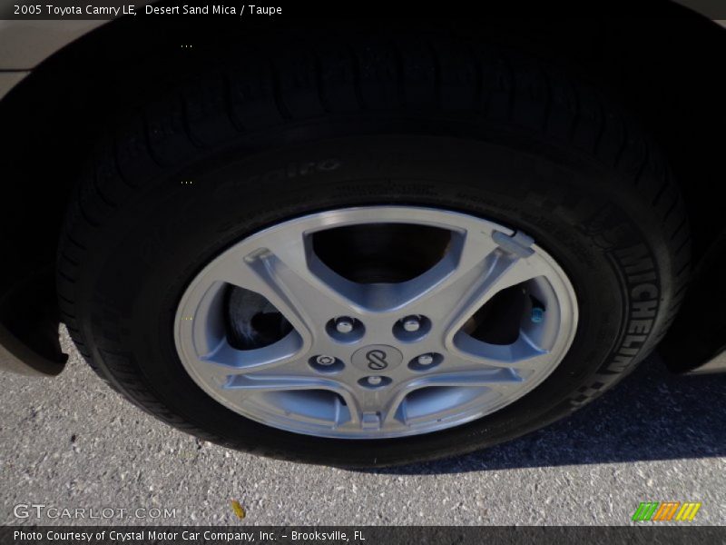 Desert Sand Mica / Taupe 2005 Toyota Camry LE
