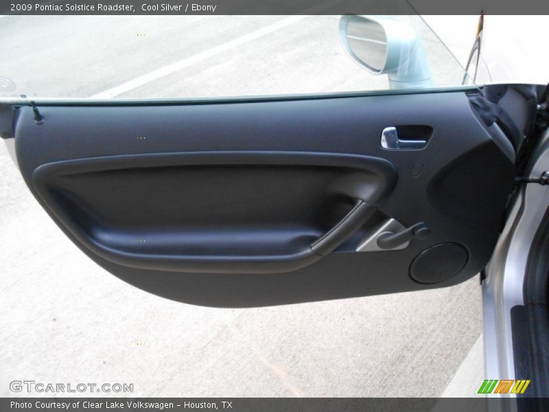 Cool Silver / Ebony 2009 Pontiac Solstice Roadster