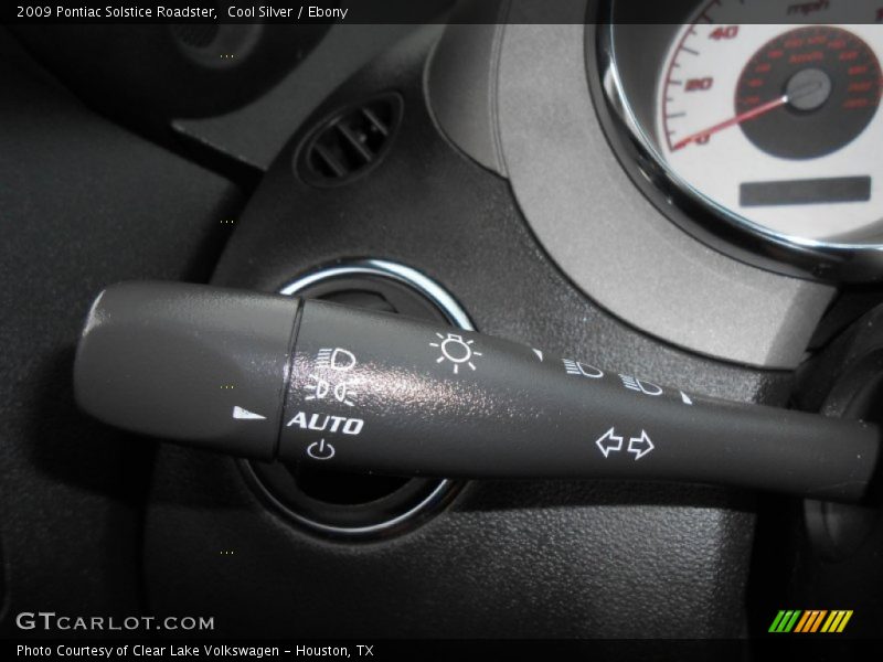 Cool Silver / Ebony 2009 Pontiac Solstice Roadster