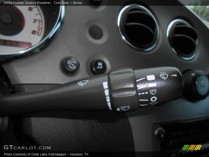 Cool Silver / Ebony 2009 Pontiac Solstice Roadster