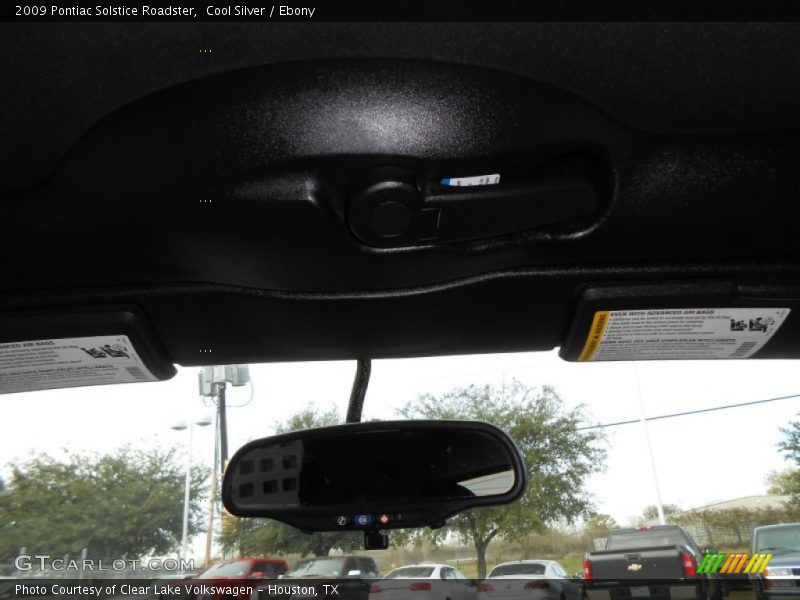 Cool Silver / Ebony 2009 Pontiac Solstice Roadster