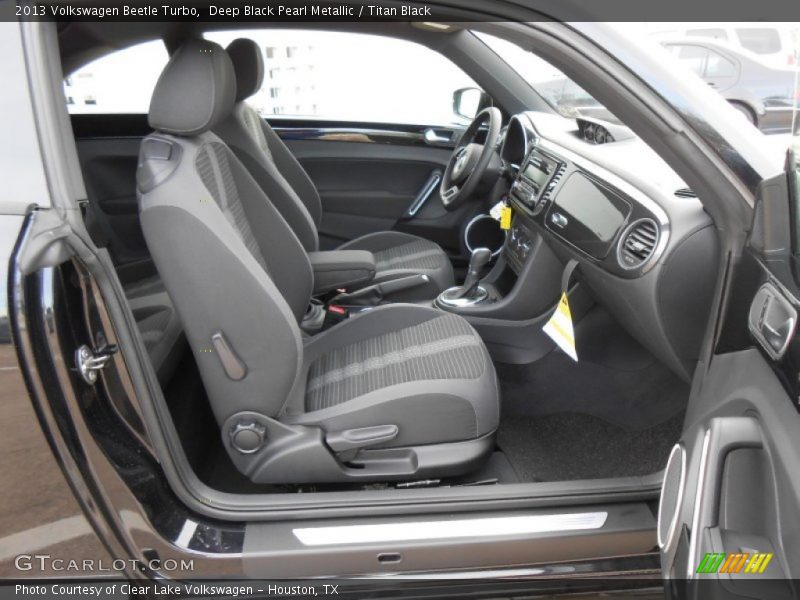 Deep Black Pearl Metallic / Titan Black 2013 Volkswagen Beetle Turbo