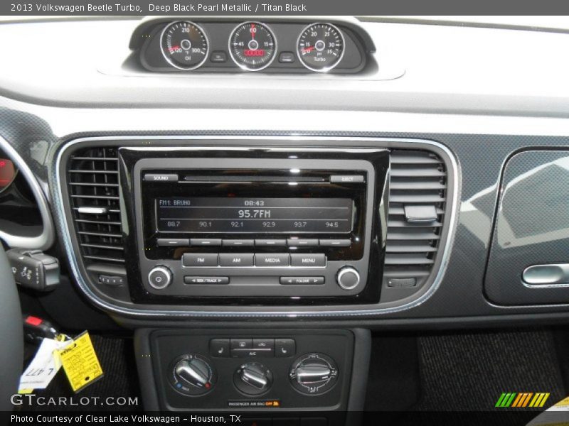 Deep Black Pearl Metallic / Titan Black 2013 Volkswagen Beetle Turbo