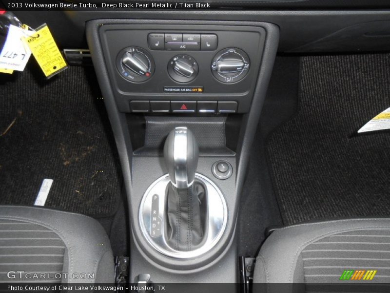 Deep Black Pearl Metallic / Titan Black 2013 Volkswagen Beetle Turbo