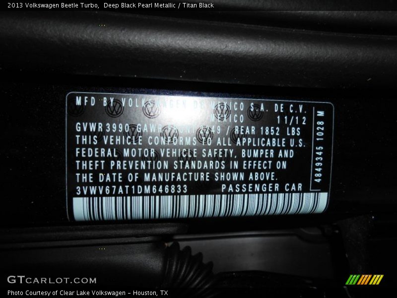Deep Black Pearl Metallic / Titan Black 2013 Volkswagen Beetle Turbo