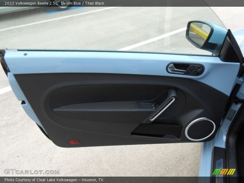 Denim Blue / Titan Black 2013 Volkswagen Beetle 2.5L