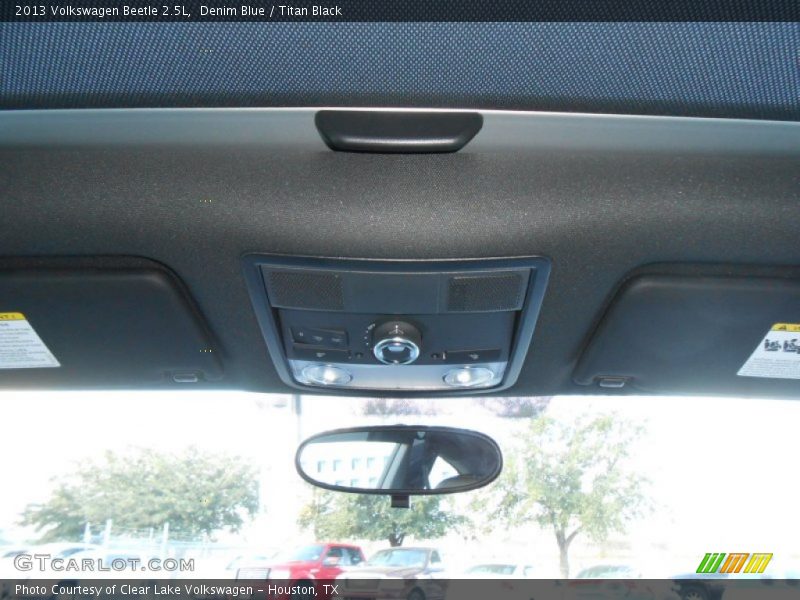 Denim Blue / Titan Black 2013 Volkswagen Beetle 2.5L