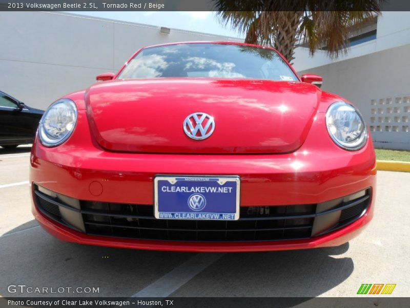 Tornado Red / Beige 2013 Volkswagen Beetle 2.5L