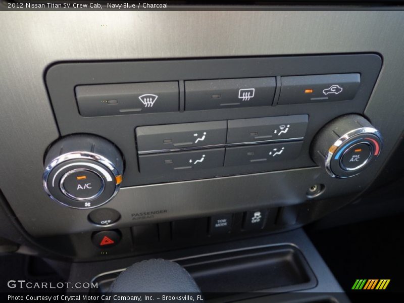 Controls of 2012 Titan SV Crew Cab