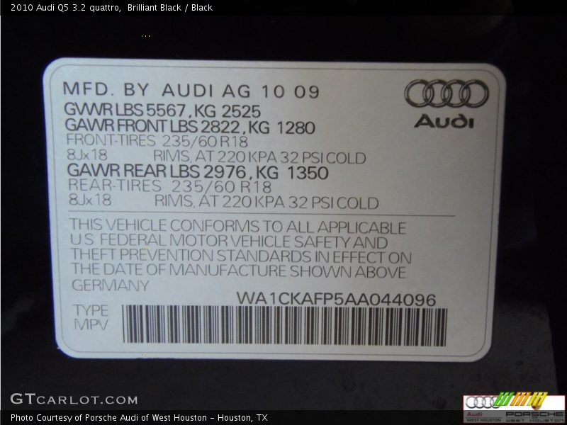 Brilliant Black / Black 2010 Audi Q5 3.2 quattro