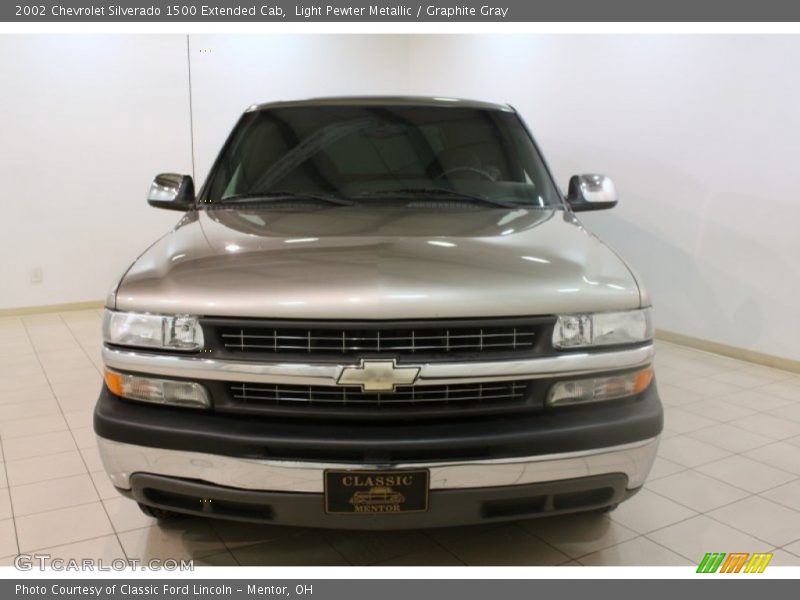 Light Pewter Metallic / Graphite Gray 2002 Chevrolet Silverado 1500 Extended Cab