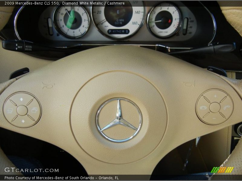 Diamond White Metallic / Cashmere 2009 Mercedes-Benz CLS 550