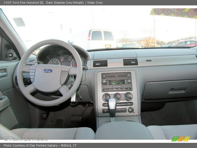 Dark Shadow Grey Metallic / Shale Grey 2005 Ford Five Hundred SE