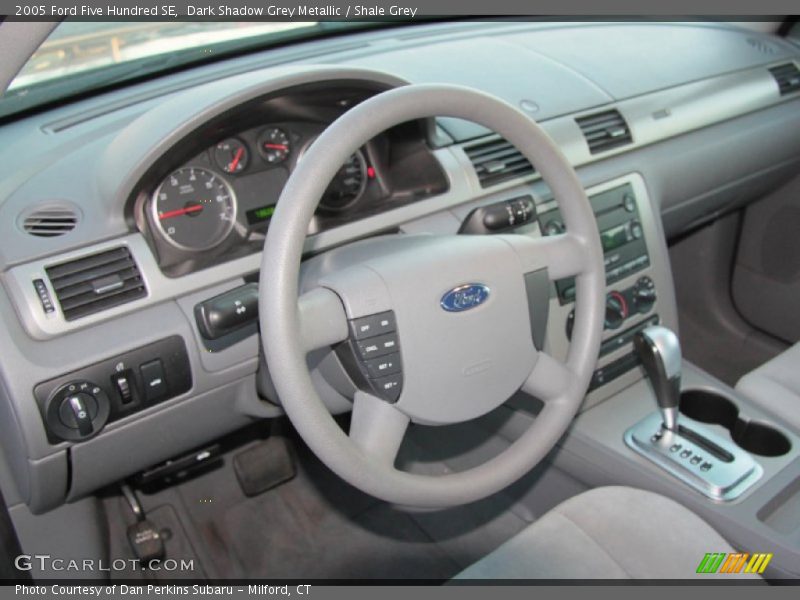 Dark Shadow Grey Metallic / Shale Grey 2005 Ford Five Hundred SE