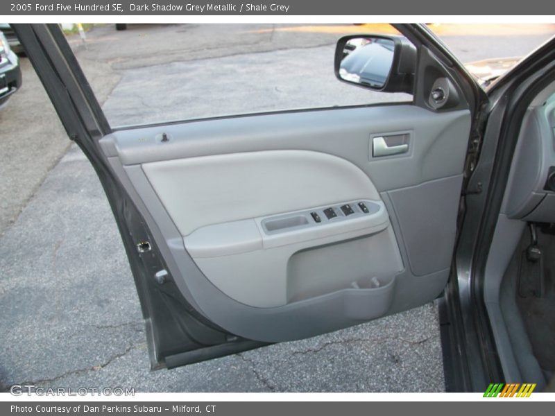 Dark Shadow Grey Metallic / Shale Grey 2005 Ford Five Hundred SE