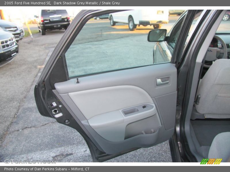 Dark Shadow Grey Metallic / Shale Grey 2005 Ford Five Hundred SE