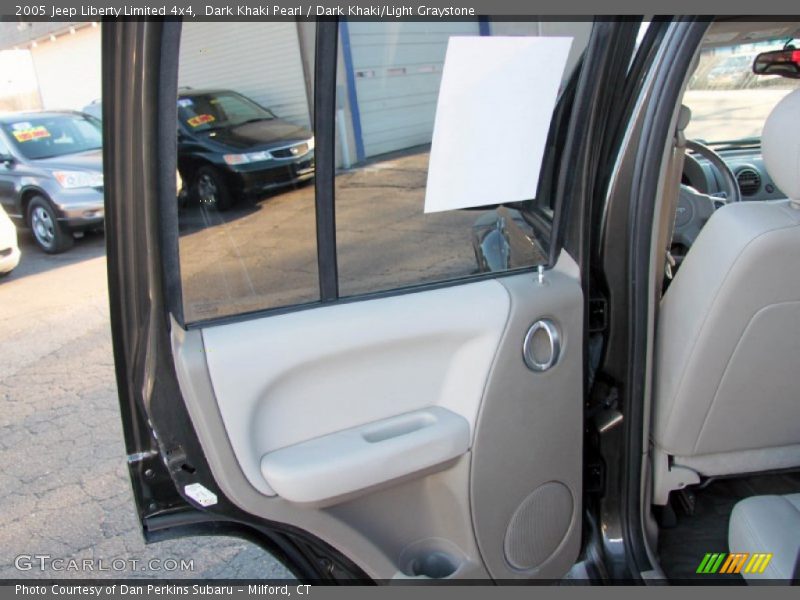 Dark Khaki Pearl / Dark Khaki/Light Graystone 2005 Jeep Liberty Limited 4x4