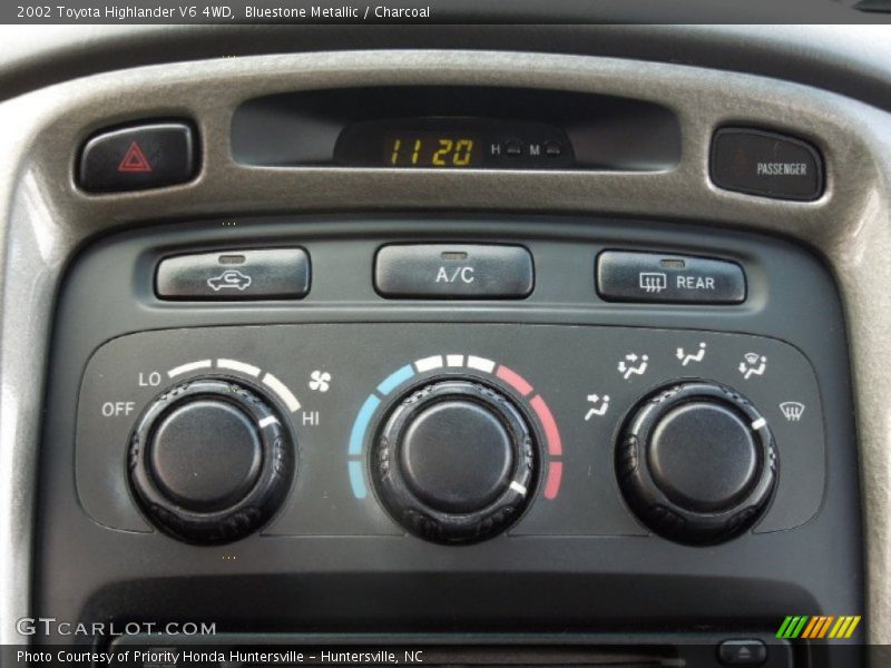 Bluestone Metallic / Charcoal 2002 Toyota Highlander V6 4WD