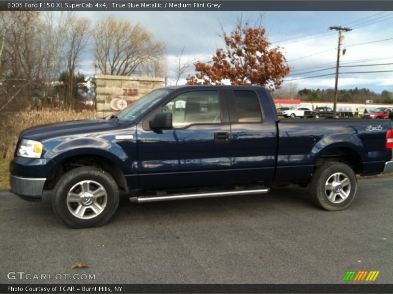 True Blue Metallic / Medium Flint Grey 2005 Ford F150 XL SuperCab 4x4
