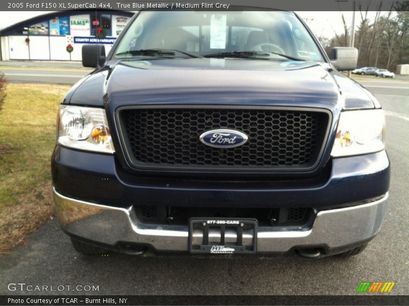 True Blue Metallic / Medium Flint Grey 2005 Ford F150 XL SuperCab 4x4