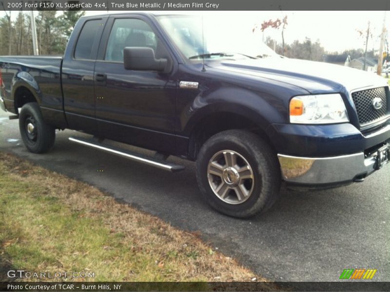 True Blue Metallic / Medium Flint Grey 2005 Ford F150 XL SuperCab 4x4