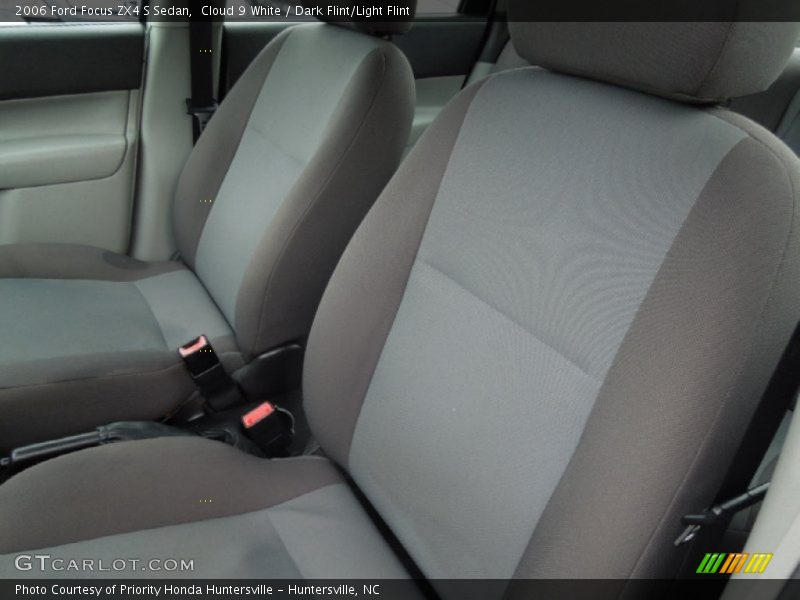 Cloud 9 White / Dark Flint/Light Flint 2006 Ford Focus ZX4 S Sedan
