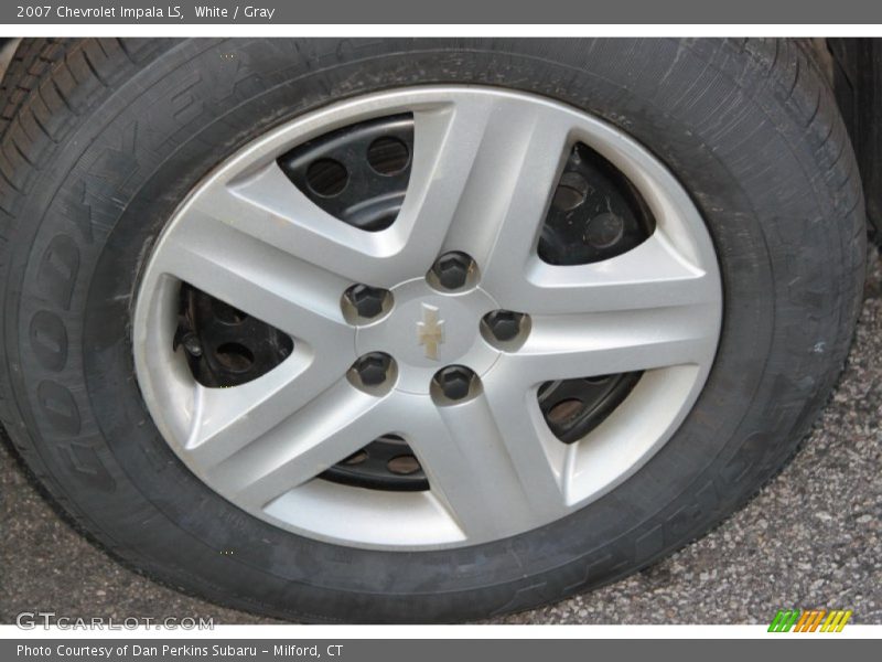 White / Gray 2007 Chevrolet Impala LS