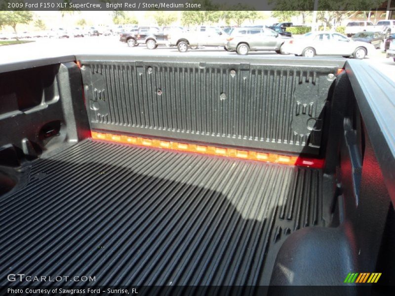Bright Red / Stone/Medium Stone 2009 Ford F150 XLT SuperCrew