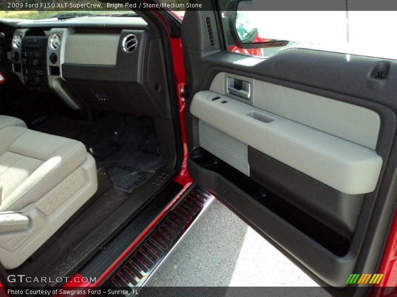 Bright Red / Stone/Medium Stone 2009 Ford F150 XLT SuperCrew