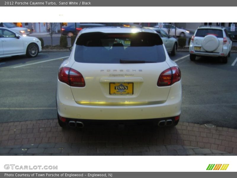 Sand White / Black 2012 Porsche Cayenne Turbo